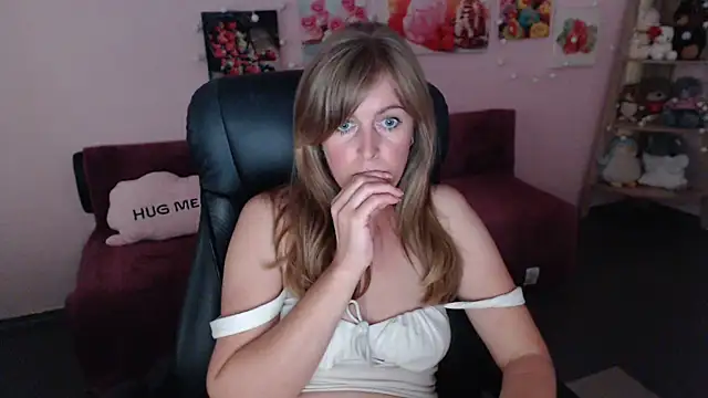 Hot_Milady: δωμάτιο απευθείας συνομιλίας