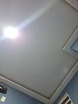 Živá chatovací místnost Yaque_24Lz