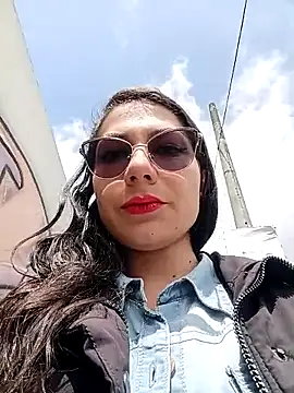 Chatroom en direct de Mia_Love-3