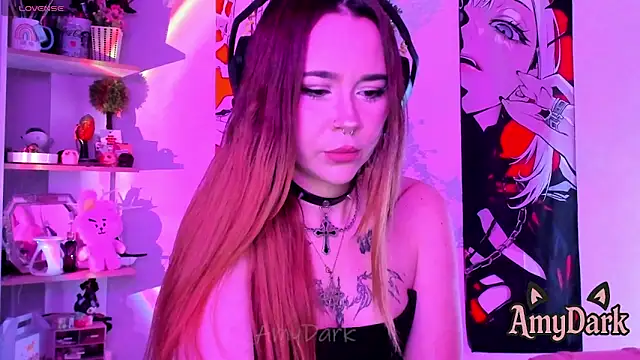 _AmyDark Adlı Modelin Canlı Sohbet Odası