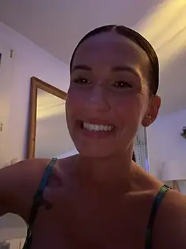 Chat ao vivo de lola_tentatiion