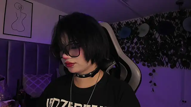Kitty_Gang's Live Chat Room