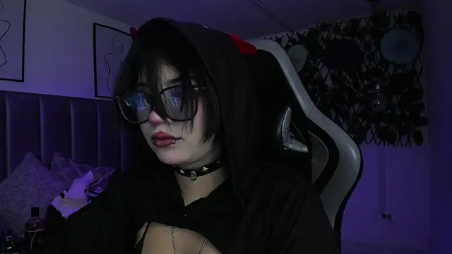 חדר צ'אט בשידור חי של Kitty_Gang