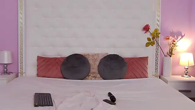 Chat soba uživo modela Lenna_Paul