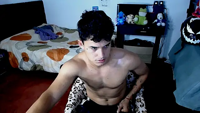 freddy_romas Adlı Modelin Canlı Sohbet Odası