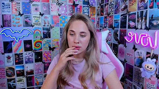 MiaMilas Live chatroom
