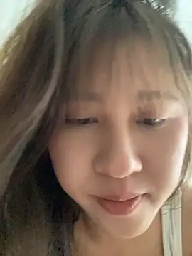 Liliya-77 실시간 채팅방