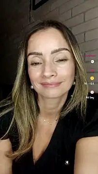 غرفة دردشة Loly_Horny المباشرة