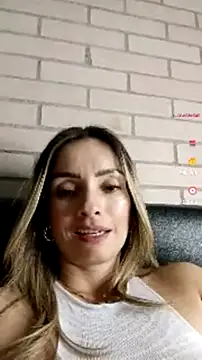 Loly_Horny Live Chatraum