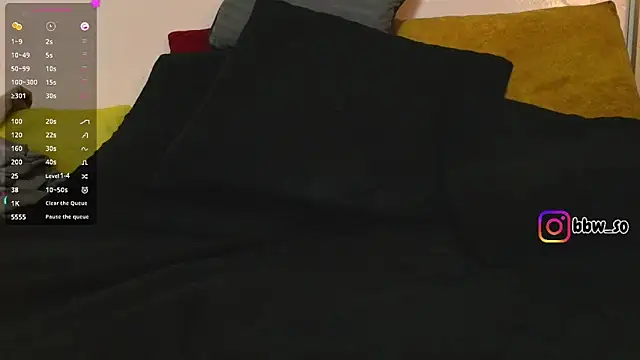 Živá chatovací místnost virtual_charm