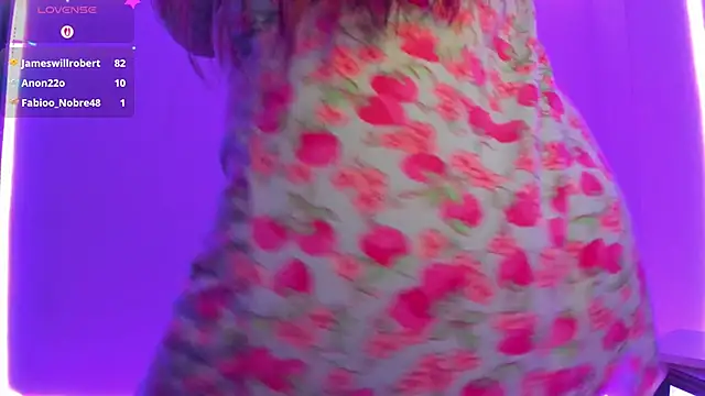 Marian_Boobs Adlı Modelin Canlı Sohbet Odası