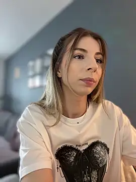 غرفة دردشة Mia_Ethan المباشرة