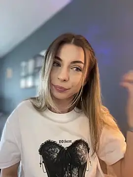 Онлайн чат Mia_Ethan