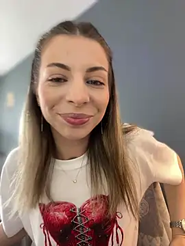غرفة دردشة Mia_Ethan المباشرة