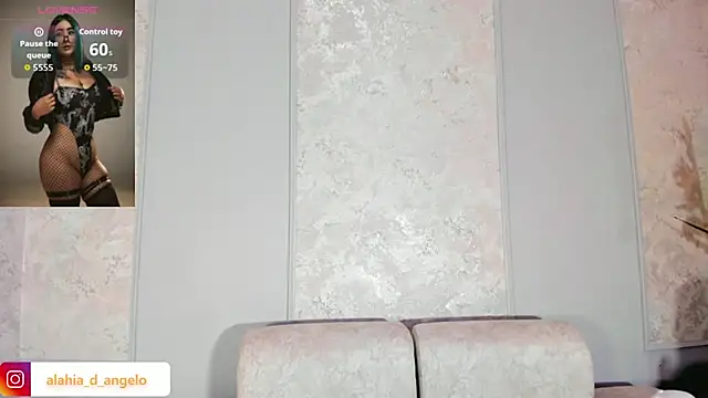 Alahia_Dangelo's Live Chat Room
