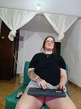 kkendallclark 실시간 채팅방