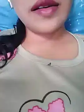 Anki-doll Adlı Modelin Canlı Sohbet Odası