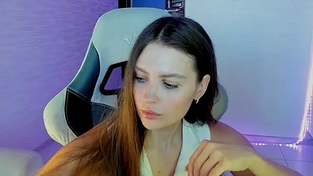 yourArya Adlı Modelin Canlı Sohbet Odası