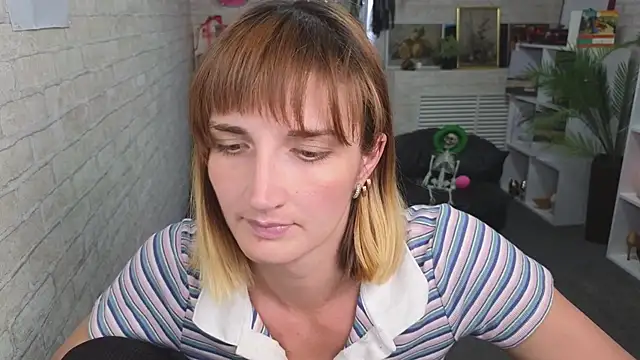 Nika_Kitten's Live Chat Room
