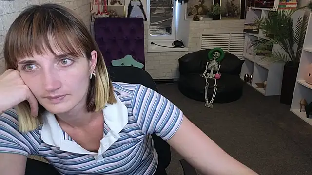 Nika_Kitten's Live Chat Room