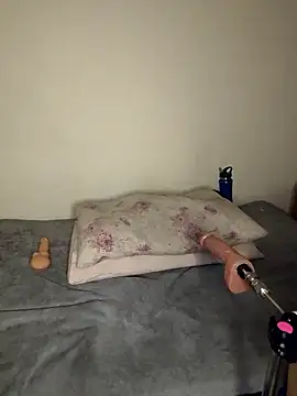 חדר צ'אט בשידור חי של EsmerSekerr_