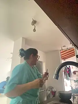 Živá chatovací místnost Sharongirl07