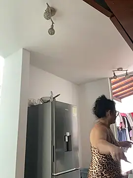 Sharongirl07 Adlı Modelin Canlı Sohbet Odası