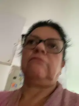 Živá chatovací místnost Sharongirl07