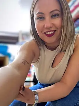 Pokój czatu na żywo – VIOLETA-25_