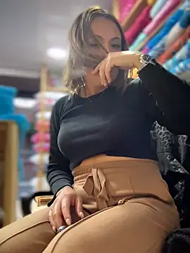 VIOLETA-25_ 실시간 채팅방