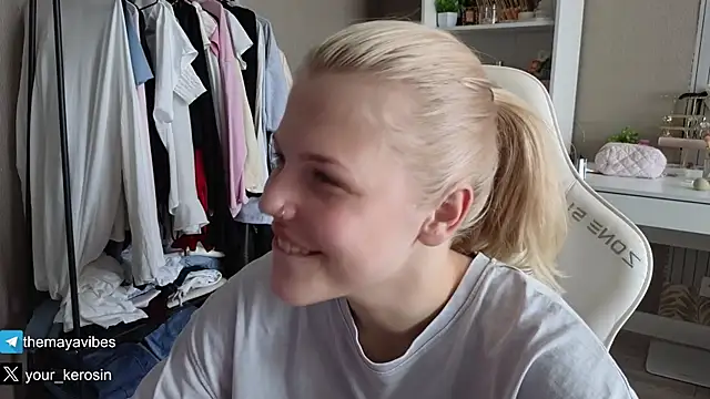 Maya_Rave чат на живо
