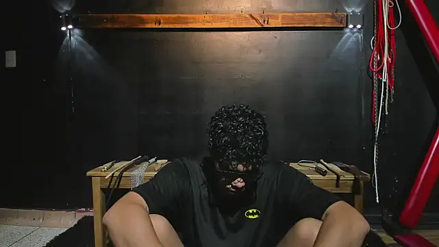 Živá chatovací místnost BDSM_Vantablack_