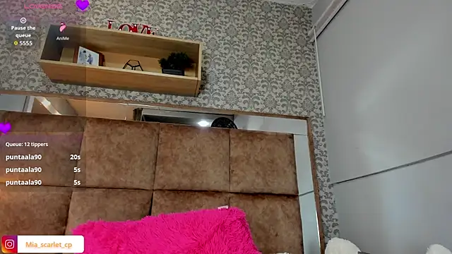 Онлайн чат Mia_scarlet69