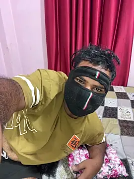 عرض كام mickey_love الجنسي المباشر