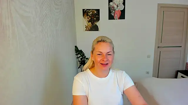 Živá chatovací místnost Alicee_Gracee