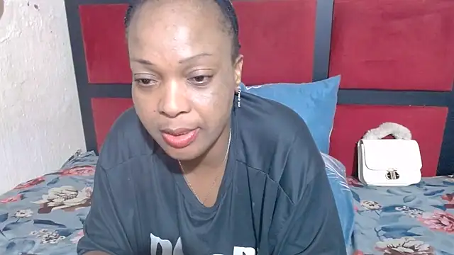 MaximTease24 Cameră chat live