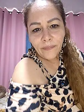 SluttyMilf79's Live Chat Room