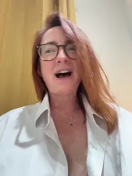 LouiseTswing Live Chatraum