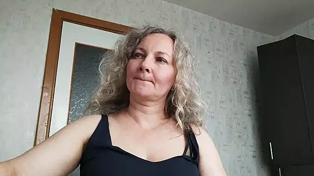 EdithManning Adlı Modelin Canlı Sohbet Odası
