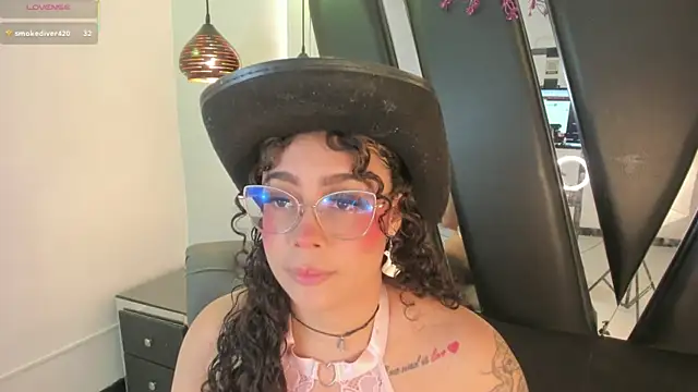 Sala de chat en directo de antonelllepiercee