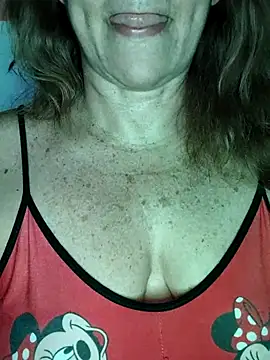 Kasandra_Ho Adlı Modelin Canlı Sohbet Odası