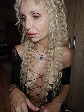 Mila_Lovi Adlı Modelin Canlı Sohbet Odası