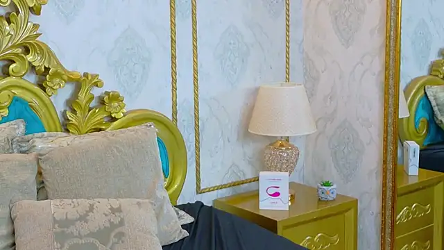 LucyLeah Adlı Modelin Canlı Sohbet Odası
