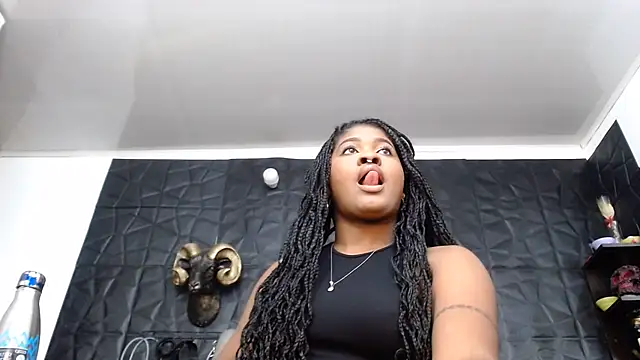 Hanna_Fox_69's Live Chat Room