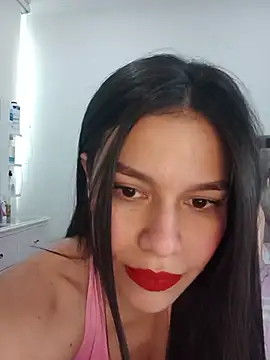 CorinaSmith28 – Naživo chatovacia miestnosť