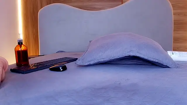 غرفة دردشة mia_stanfort المباشرة