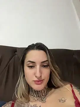 hotskinny1's Live Chat Room