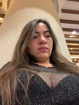 Iam__Cristal Adlı Modelin Canlı Sohbet Odası