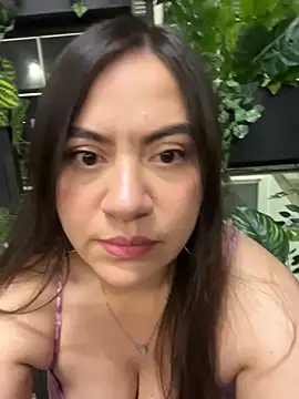 Iam__Cristal live-chat rom