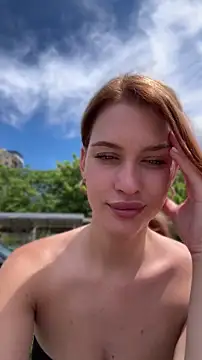 غرفة دردشة KikiWatson المباشرة